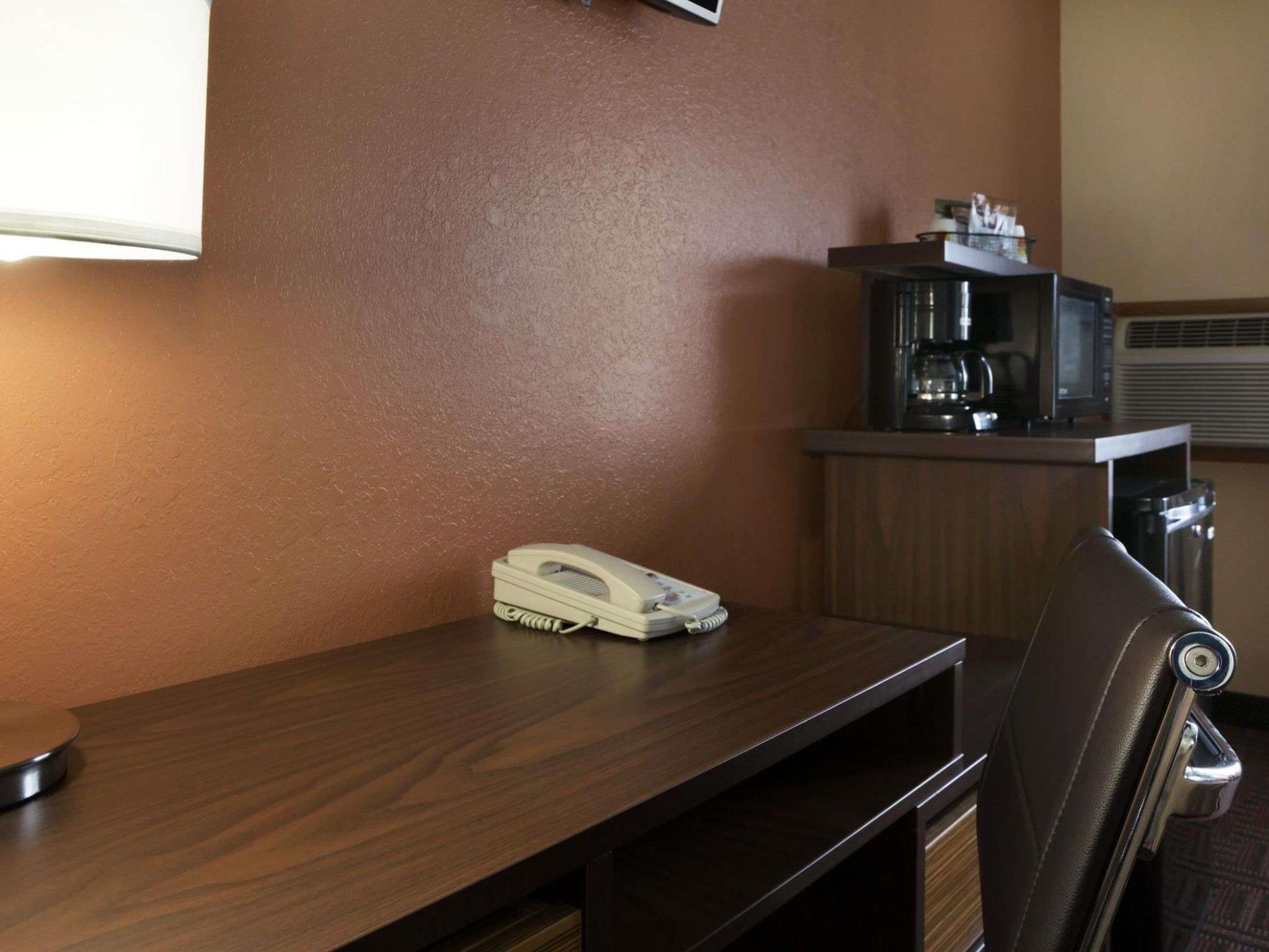 Super 8 By Wyndham Mount Vernon, Il Buitenkant foto