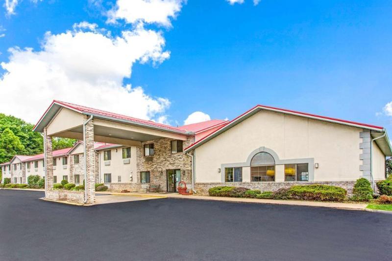 Super 8 By Wyndham Mount Vernon, Il Buitenkant foto