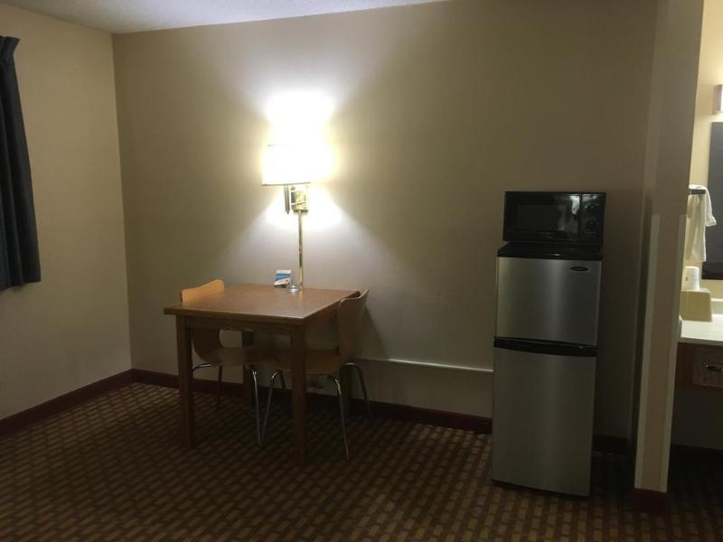 Super 8 By Wyndham Mount Vernon, Il Buitenkant foto