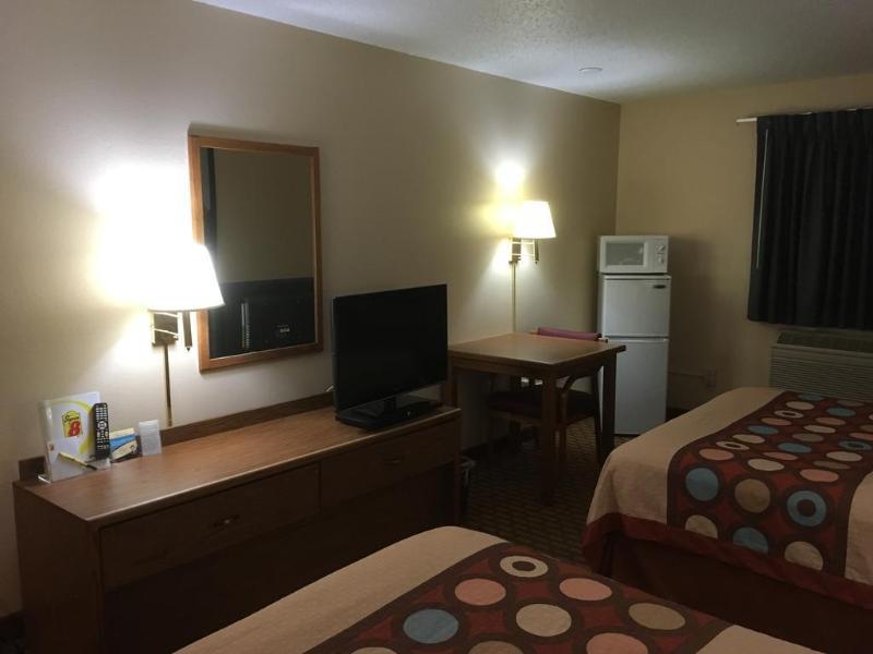Super 8 By Wyndham Mount Vernon, Il Buitenkant foto